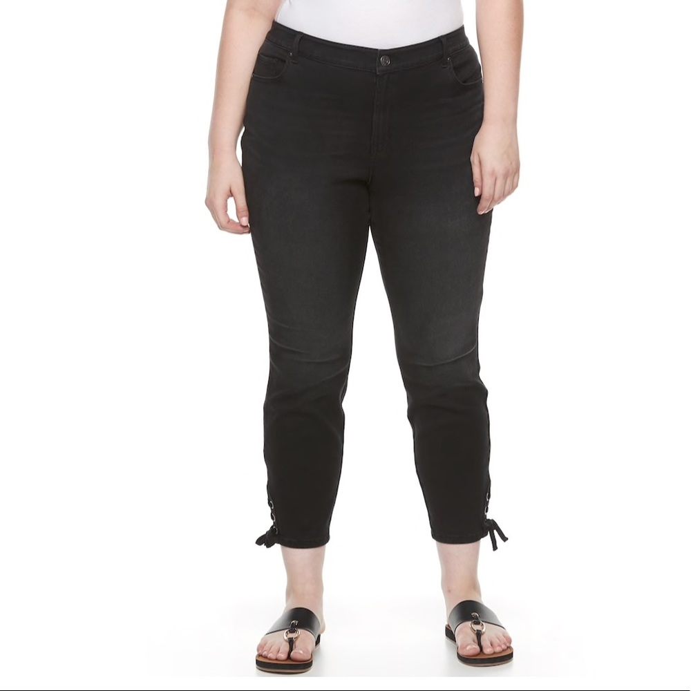 FINAL PRICE - Alexandra Ankle Jeans-Blk